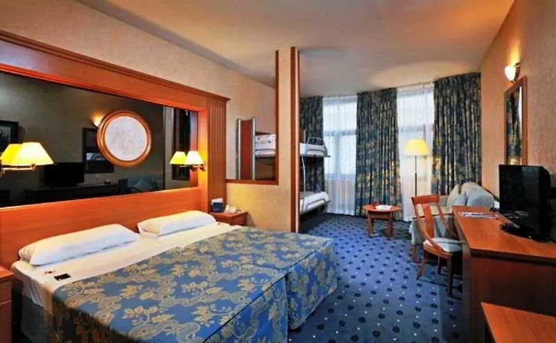 Timhotel Opéra Blanche Fontaine 4* Parigi