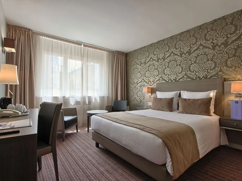 Timhotel Opera Blanche Fontaine Hotel 4*